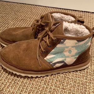 UGG boot with wool Navajo inset